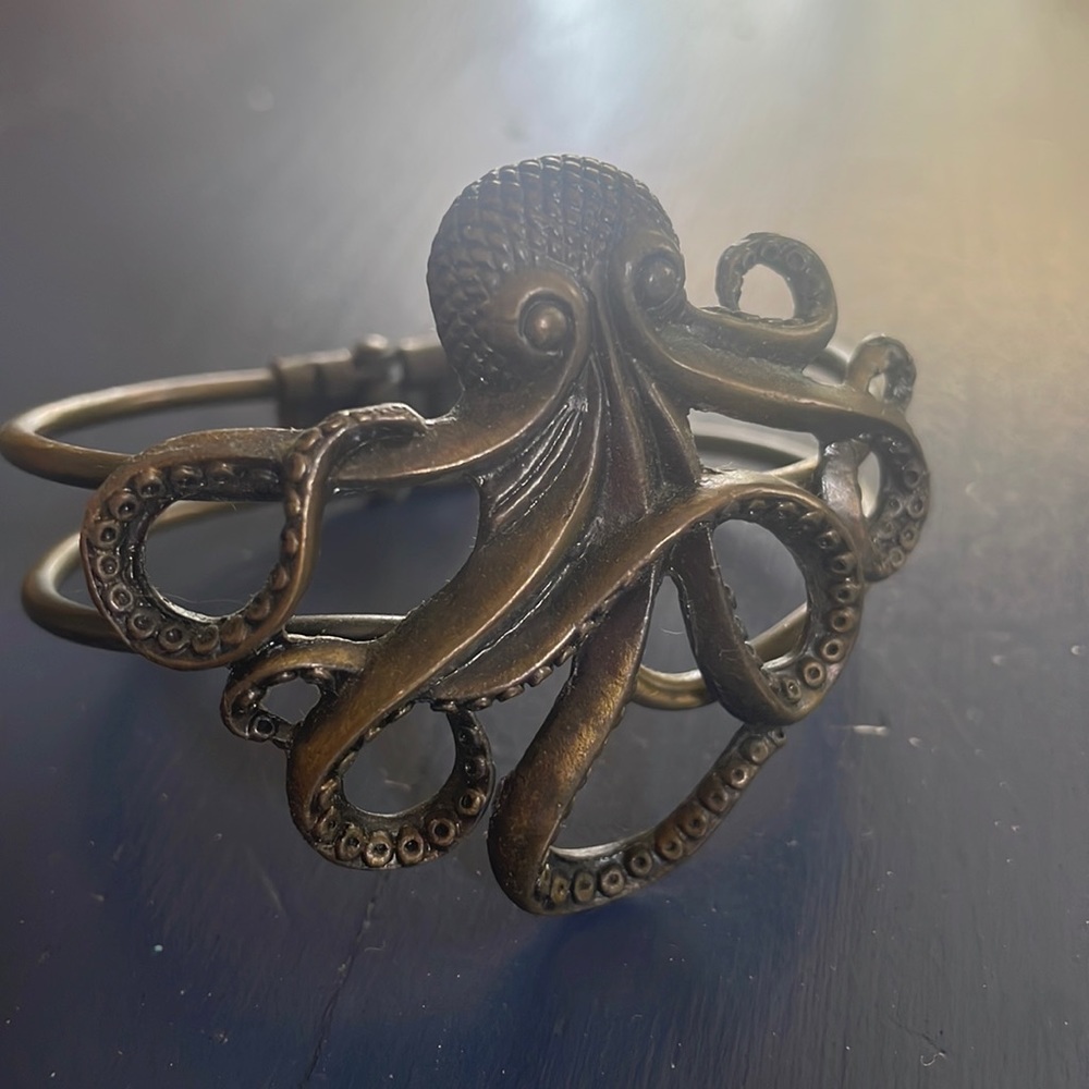 Cute octopus bracelet 🐙